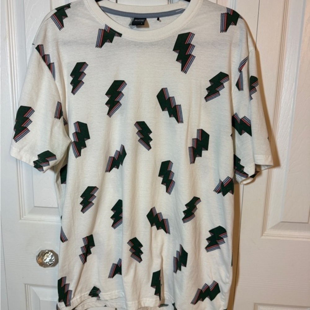 Reverse Threads Trendy White Tee with Lightning Bolt Design Sz L BJ